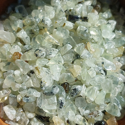 Prehnite Chips