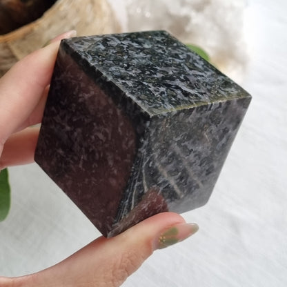 Indigo Gabbro Cube - Madagascar - 443g