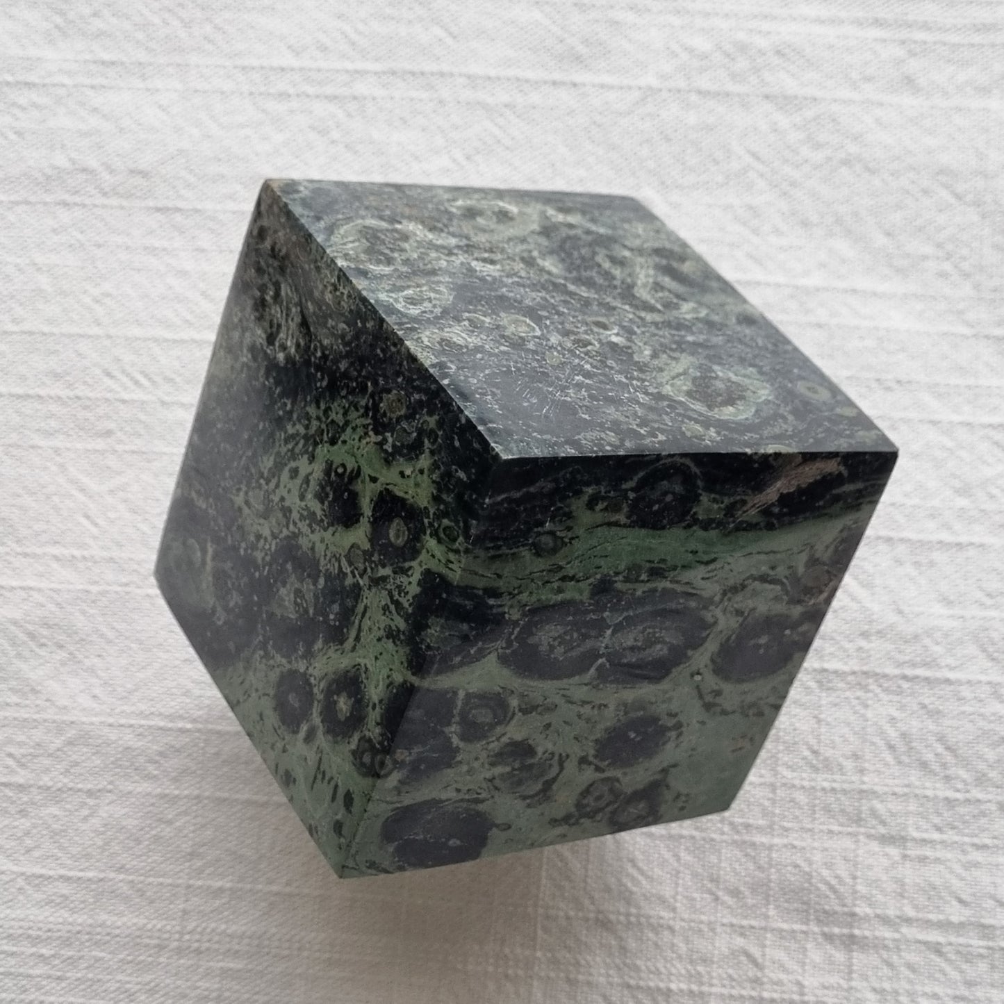 Kambamba Jasper Cube - Madagascar - 640g