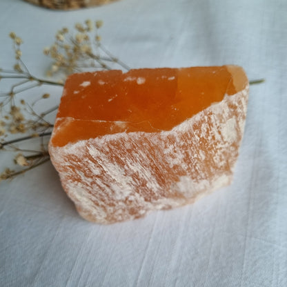 Orange Selenite Raw - Morocco - 333g