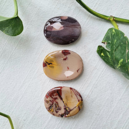 Mookaite Worry Stone - Sparrow and Fox